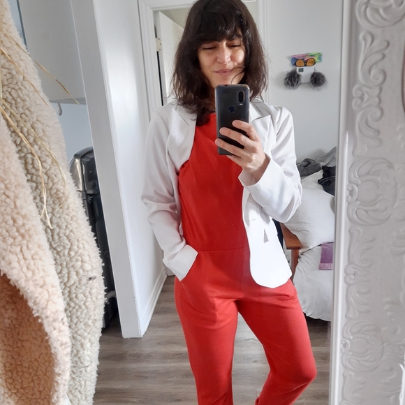 Meet your Posher, Nadia - Picture 3 of 4